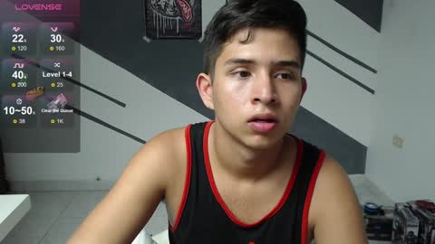 Snapshot of harold_18_ chatting on December 5, 7:33 pm harold_18_ online show from December 5, 7:33 pm