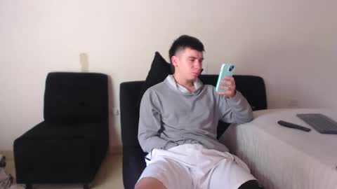 Sebastian online show from November 7, 3:03 pm