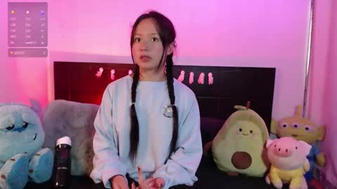Snapshot of haru_420 chatting on October 16, 12:49 pm Sofia Damin online show from October 16, 12:49 pm