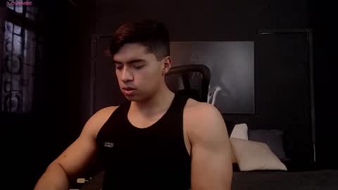 hat_guy01 online show from February 27, 8:34 pm