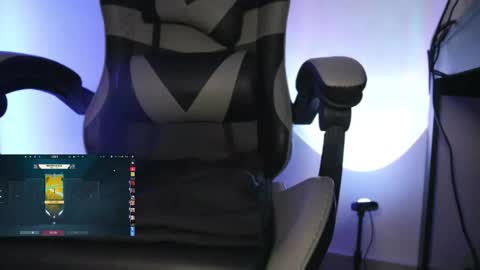 More content   2   online show from May 26, 2:06 am