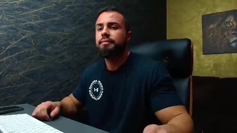 HayesWood online show from November 14, 8:05 am