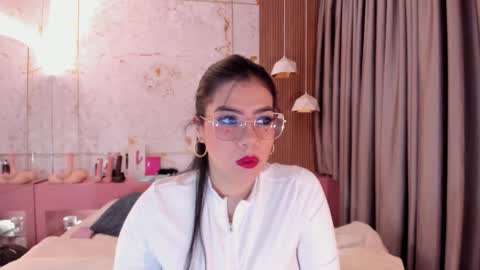 haylenpark online show from March 25, 10:33 am