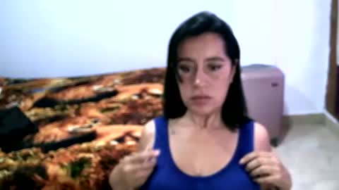 haylie85 online show from December 19, 9:16 pm