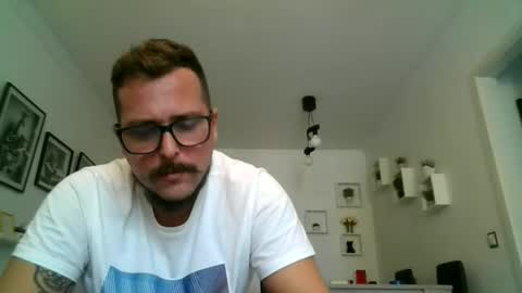 haze_john online show from April 8, 3:26 pm