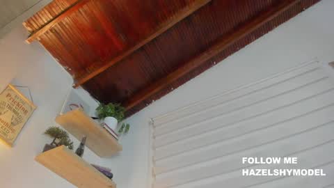 Im Hazel online show from December 13, 2:43 am