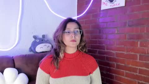 Snapshot of hazelbrownn23 chatting on December 21, 3:14 am Hazel Brown online show from December 21, 3:14 am