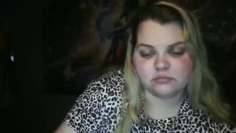 Hazeleyez97 online show from November 25, 4:22 am