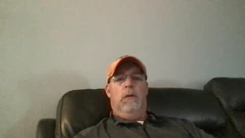 Snapshot of hdeuce22 chatting on December 25, 6:19 pm Hdeuce22 online show from December 25, 6:19 pm