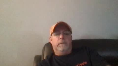 Snapshot of hdeuce22 chatting on February 17, 4:50 pm Hdeuce22 online show from February 17, 4:50 pm