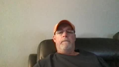 Snapshot of hdeuce22 chatting on December 3, 4:33 pm Hdeuce22 online show from December 3, 4:33 pm