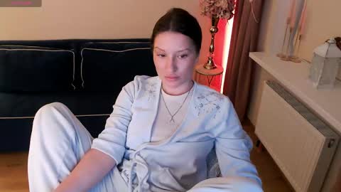 Heaven girl online show from April 8, 5:49 pm