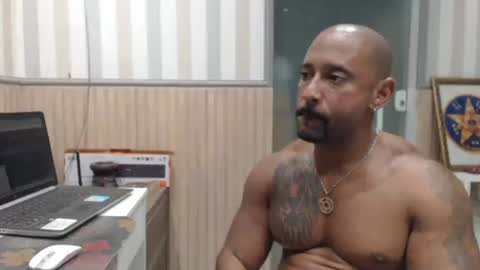 hebertgomes online show from April 19, 1:50 am