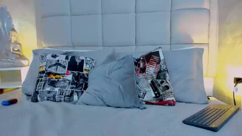 Keira Hecate online show from November 4, 9:05 pm