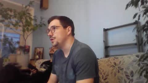 hedineko online show from May 23, 6:59 pm