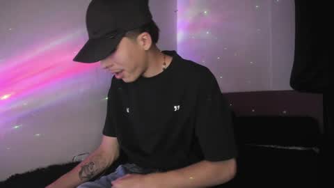 heellboy_ online show from May 25, 4:07 am