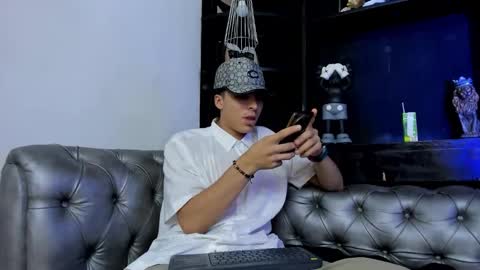 heellboy_ online show from November 27, 3:03 am