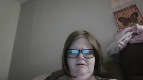 heidimackey2 online show from April 23, 5:36 pm