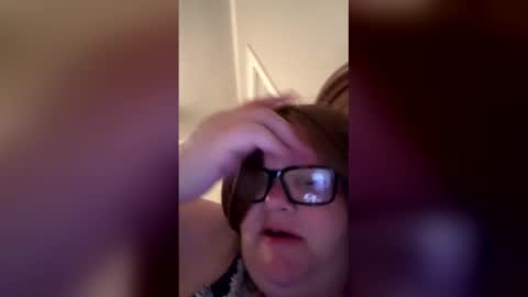 heidimackey2 online show from May 21, 6:09 am