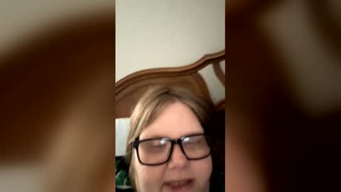 heidimackey2 online show from May 16, 11:47 pm