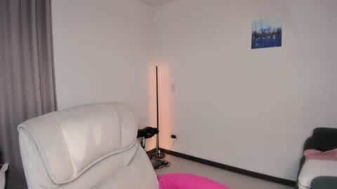 helen_miller online show from January 29, 11:25 pm