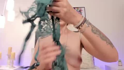 Helen  online show from February 26, 1:32 pm