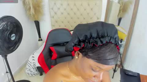 HELENA COPPER online show from December 3, 9:04 pm