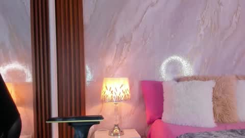 Helena Santos  online show from February 9, 5:49 pm