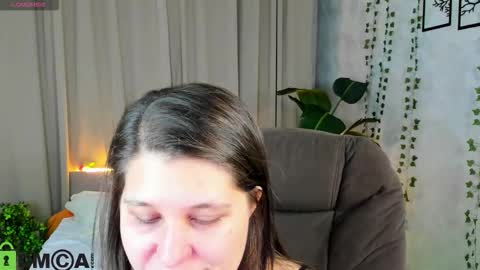 helenahoffmann online show from February 20, 4:34 am