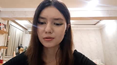 Snapshot of helgakraszewski chatting on October 21, 6:22 pm Alice online show from October 21, 6:22 pm