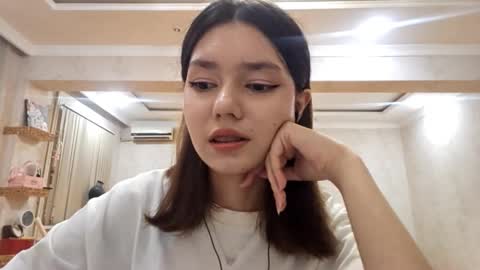 Snapshot of helgakraszewski chatting on October 10, 12:22 pm Alice online show from October 10, 12:22 pm