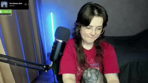 Red online show from October 18, 8:02 pm