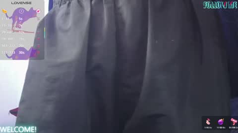 Snapshot of hellcat_xx chatting on September 17, 10:13 pm   CROW  online show from September 17, 10:13 pm
