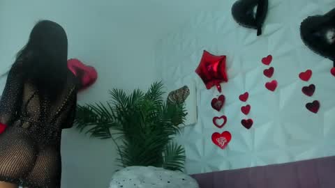 hellen     online show from April 10, 7:51 pm