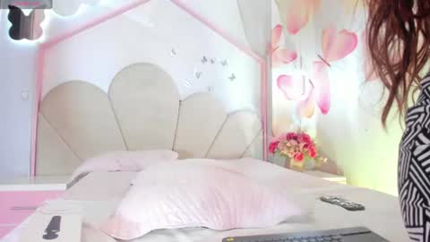   online show from August 1, 11:12 am