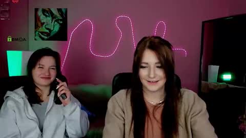 Helli online show from February 28, 9:08 pm