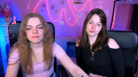 Helli online show from May 3, 7:20 pm