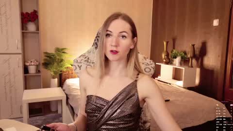 Alisia  Monday to Friday from 10 am to 4 pm GMT 2 online show from April 24, 9:11 am