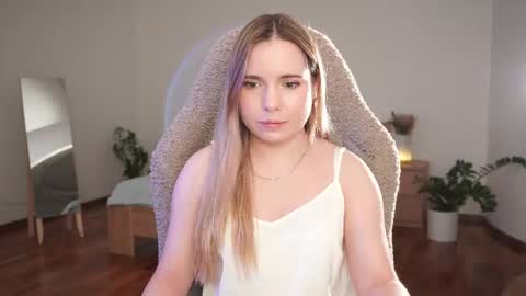 Taya online show from September 27, 8:17 pm