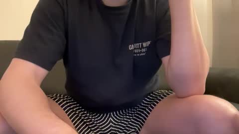 hellohowareyou66 online show from April 15, 8:09 pm