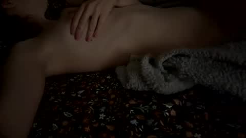 hellokitten123 online show from March 12, 4:13 pm