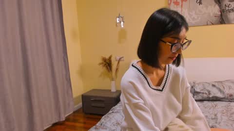 Lillian Lily online show from December 15, 10:18 am