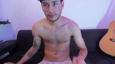 henrik_senn online show from March 17, 8:08 am