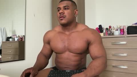 Henri online show from January 2, 9:07 pm