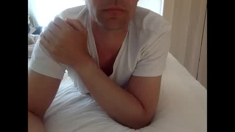 Henryhipster  sub  spank useme new Europe Twink kiss first fit kinky naughty online show from May 6, 7:47 am