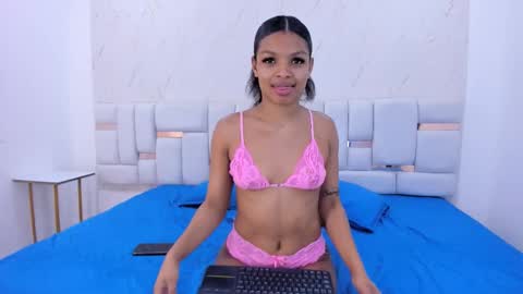 hermione_brown online show from February 9, 8:22 pm