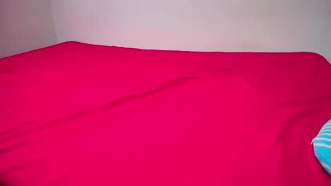 Charlotte Y Crystal online show from April 8, 12:30 pm