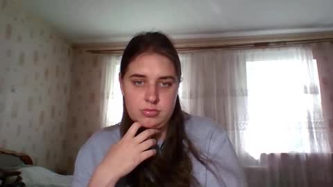 hess_luna_ online show from September 16, 9:12 am