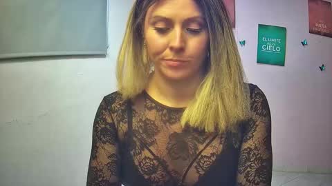 Hestesiaxx online show from November 6, 2:36 am