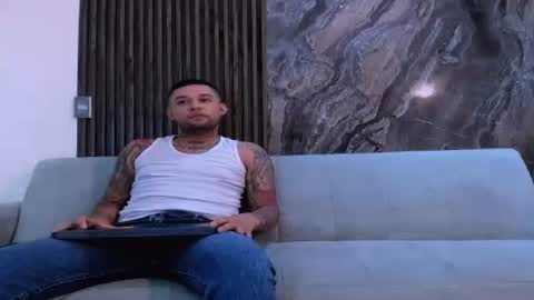 heteros men online show from October 14, 2:03 am